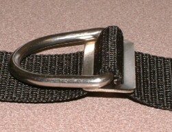 D-Ring mit Bleistopper befestigt