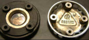 Einsatz und Abdeckung des Ausatemventils