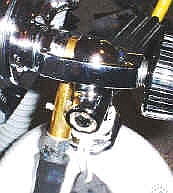 HD-Ring (banjo fitting) am INT-Anschluss montiert