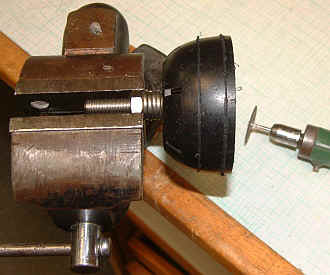 Schraubring aus der Abdeckkappe