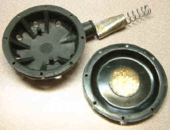 Oberschale aus Hartgummi und Membran