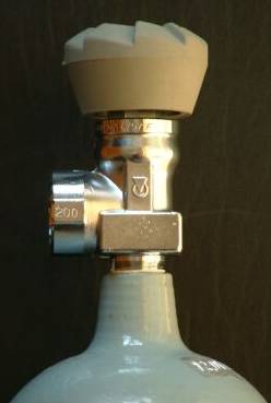 kk Ventil mit Teflonband eingedreht